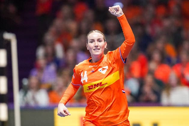 2025-11-30 Egypt v Netherlands - IHF World Women s Handball Championship ROTTERDAM, NETHERLANDS - NOVEMBER 30: Nikita van der Vliet of the Netherlands during the IHF World Women s Handball Championship match between Egypt and Netherlands at Ahoy on November 30, 2025 in Rotterdam, Netherlands. Rotterdam Ahoy Netherlands Content not available for redistribution in The Netherlands directly or indirectly through any third parties. Copyright: xHenkxSeppenx