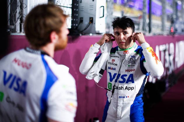 F1 - QATAR GRAND PRIX 2025 HADJAR Isack (fra), Visa Cash App RB F1 Team VCARB02, portrait during the 2025 Formula 1 Qatar Grand Prix, 23th round of the 2025 FIA Formula One World Championship, WM, Weltmeisterschaft from November 28 to 30, 2025 on the Lusail International Circuit, in Lusail, Qatar - LusailQatar  Copyright: xEricxAlonsox