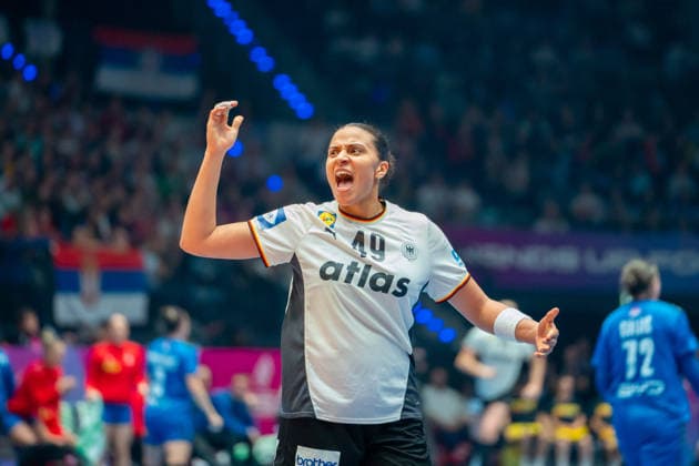 Handball I Women I World Championship I Preliminary round I Matchday 3 I Germany Serbia I 30 11 2025 Aimee von Pereira 49, Germany cheers Stuttgart Porsche Arena Baden Württemberg Germany Copyright: xLobeca MaxxPetershansx