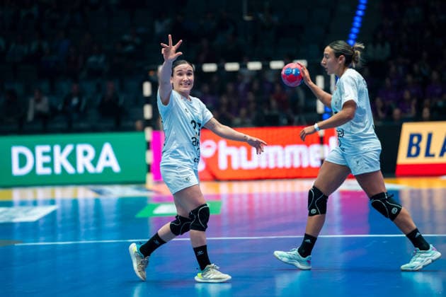 Handball I Women I World Championship I Preliminary round I Matchday 3 I Iceland Uruguay I 30 11 2025 Paula Eastman Ruegger 27, Uruguay Stuttgart Porsche Arena Baden Württemberg Germany Copyright: xLobeca MaxxPetershansx