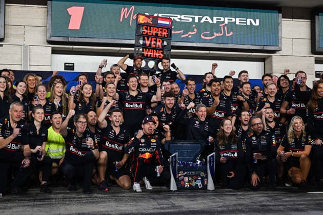 F1 Grand Prix of Qatar Max Verstappen of Oracle Red Bull Racing celebrates winning the race at Lusail International Circuit in Qatar on November 30, 2025. Lusail Qatar  Copyright: xAhmadxAlShehabx originalFilename:alshehab-formula1251130_npgKi.jpg