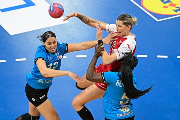 2025.11.30 s-Hertogenbosch pilka reczna kobiet Mistrzostwa Swiata Polska - Tunezja N z Aleksandra Rosiak Foto Lukasz Laskowski PressFocus 2025.11.30 s-Hertogenbosch IHF WomenÕs Handball World Championship, WM, Weltmeisterschaft Poland v Tunisia Aleksandra Rosiak Credit: Lukasz Laskowski PressFocus NEWSPIX.PL --- newspix.pl 