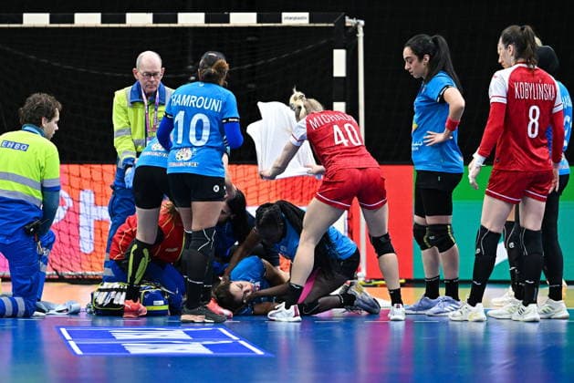 2025.11.30 s-Hertogenbosch pilka reczna kobiet Mistrzostwa Swiata Polska - Tunezja N z Mouna Jlezi Foto Lukasz Laskowski PressFocus 2025.11.30 s-Hertogenbosch IHF WomenÕs Handball World Championship, WM, Weltmeisterschaft Poland v Tunisia Mouna Jlezi Credit: Lukasz Laskowski PressFocus NEWSPIX.PL --- newspix.pl 