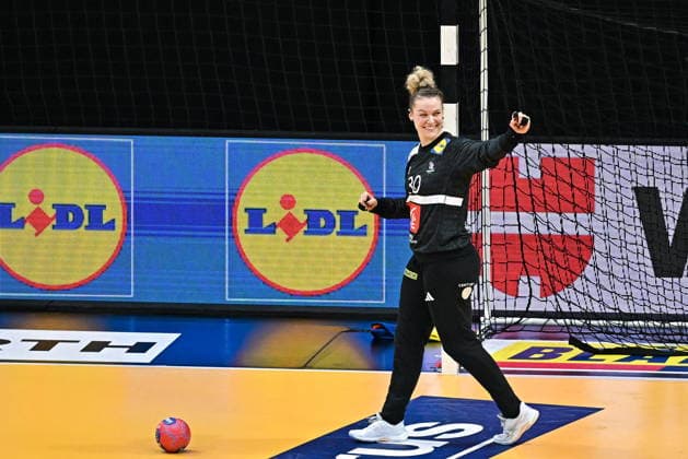 2025.11.30 s-Hertogenbosch pilka reczna kobiet Mistrzostwa Swiata Chiny - Francja N z Camille Depuiset Foto Lukasz Laskowski PressFocus 2025.11.30 s-Hertogenbosch IHF WomenÕs Handball World Championship, WM, Weltmeisterschaft China vs France Camille Depuiset Credit: Lukasz Laskowski PressFocus NEWSPIX.PL --- newspix.pl 