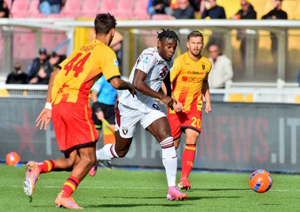 CALCIO - Serie A - US Lecce vs Torino FC Lecce VS Torino Antonio Sanabria during US Lecce vs Torino FC, Italian soccer Serie A match in Lecce, Italy, November 30 2025 Lecce Italy  Copyright: xIPAxSport ABACAx