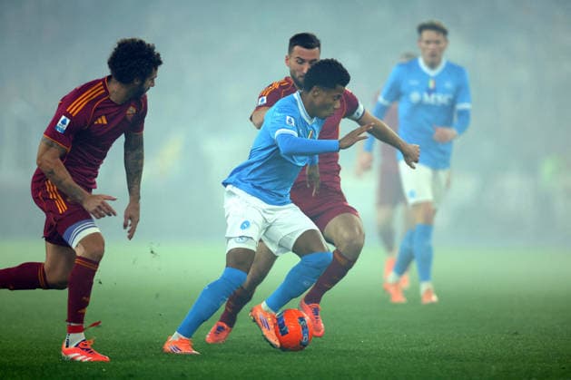 CALCIO - Serie A - AS Roma vs SSC Napoli Rome, Italy - November 30, 2025: Bryan Cristante of Roma , David Neres of Napoli seen in action during the Serie A Enilive 2025-2026 football match between AS Roma and SSC Napoli at Olympic Stadium. Rome Italy  Copyright: xIPAxSport ABACAx
