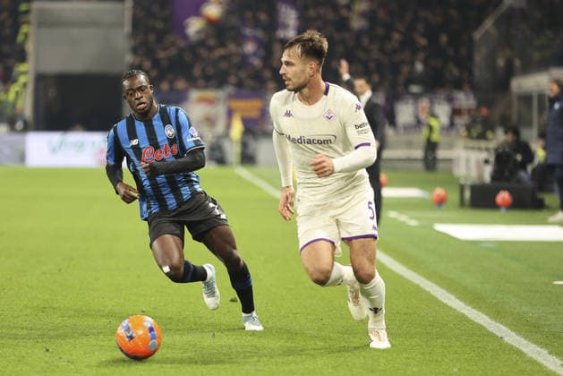 CALCIO - Serie A - Atalanta BC vs ACF Fiorentina Marin Pongracic of ACF Fiorentina play the ball during Atalanta BC vs ACF Fiorentina, 13Â° Serie A Enilive 2025-26 game at New Balance arena in Bergamo (BG), Italy, on November 30, 2025. Bergamo Italy  Copyright: xIPAxSport ABACAx