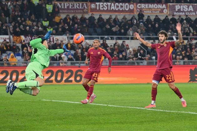 CALCIO - Serie A - AS Roma vs SSC Napoli Andre-Frank Zambo Anguissa of SSC Napoli during the match of 13th day of the Serie A Championship between A.S.Roma and S.S.C.Napoli at the Olimpico Stadium on Nov 27, 2025 in Rome, Italy. during AS Roma vs SSC Napoli, Italian soccer Serie A match in Rome, Italy, November 30 2025 Rome Italy  Copyright: xIPAxSport ABACAx