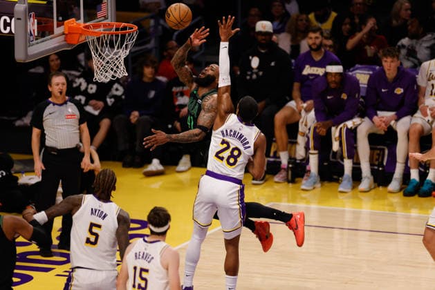 LOS ANGELES, CA - NOVEMBER 30: Los Angeles Lakers forward Rui Hachimura (28) guards New Orleans Pelicans guard Saddiq Bey (41) during the New Orleans Pelicans vs Los Angeles Lakers game on November 30, 2025, at Crypto.com Arena in Los Angeles, CA. (Photo by Jevone Moore Icon Sportswire) NBA, Basketball Herren, USA NOV 30 New Orleans Pelicans at Los Angeles Lakers EDITORIAL USE ONLY Icon20251130073