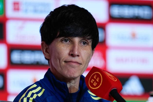 December 1, 2025, Madrid, Madrid, Spain: Sonia Bermudez, head coach of Spain, attends her press conference, PK, Pressekonferenz during the training day of Spain ahead the UEFA Women s Nations League 2025 Final Second Leg match between Spain and Germany at Riyadh Air Metropolitano stadium on December 1, 2025, in Madrid, Spain. Madrid Spain - ZUMAa181 20251201_zaa_a181_010 Copyright: xDennisxAgyemanx