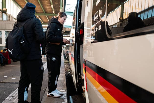Handball, Women Germany Train journey to Dortmund Emily Vogel Germany boards the train Stuttgart Baden Württemberg Germany