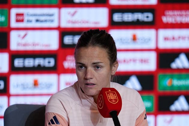 December 1, 2025, Madrid, Madrid, Spain: Irene Paredes of Spain attends her press conference, PK, Pressekonferenz during the training day of Spain ahead the UEFA Women s Nations League 2025 Final Second Leg match between Spain and Germany at Riyadh Air Metropolitano stadium on December 1, 2025, in Madrid, Spain. Madrid Spain - ZUMAa181 20251201_zaa_a181_055 Copyright: xDennisxAgyemanx