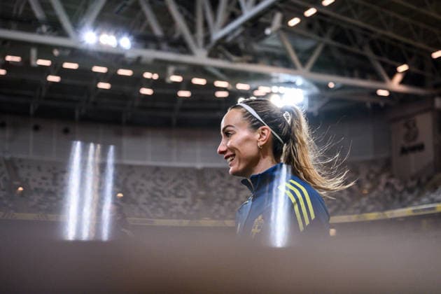 251201 Kosovare Asllani of the Swedish women s national football team at a training session on December 1, 2025 in Stockholm Photo Jesper Zerman BILDBYRAN kod JZ JZ0652 fotboll football soccer fotball nations league uefa womens nations league träning practice training sverige sweden dam bbeng  Copyright: JESPERxZERMAN BB251201JZ027