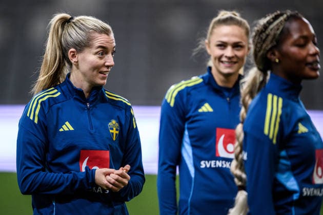 251201 Linda Sembrant of the Swedish women s national football team at a training session on December 1, 2025 in Stockholm Photo Jesper Zerman BILDBYRAN kod JZ JZ0652 fotboll football soccer fotball nations league uefa womens nations league träning practice training sverige sweden dam bbeng  Copyright: JESPERxZERMAN BB251201JZ035