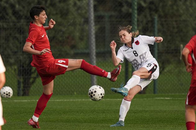 Turkiye v Albania - Friendlies ISTANBUL, TURKIYE - DECEMBER 1: Kader Hancer (9) of Turkiye in action against Teresa Deda (8) of Albania during 2027 FIFA Women s World Cup European Qualifiers League B Group 2 preparation football match between Turkiye and Albania at Hasan Dogan National Teams Training and Education Facilities in Istanbul, Turkiye on December 1, 2025. Beyza Comert Anadolu Istanbul Turkey. Editorial use only. Please get in touch for any other usage.  Copyright: x2025xAnadoluxBeyzaxComertx