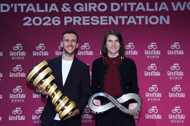 Elisa Longo Borghini and Simon Yates with the trophy during the presentation of the 2026 Giro d Italia man and women in Rome, Italy - December 1, 2025  Copyright: xMassimoxPaolone LaPressex