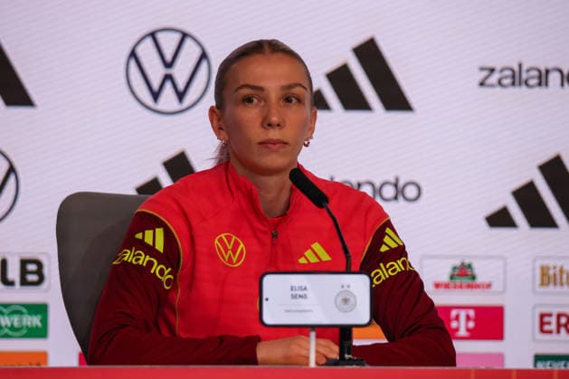 Madrid, Germany 01 December 2025 UEFA Nations League Women Final Closing PK 2025 Spain vs Germany In the picture Elisa Senß Senss Germany at the final press conference in Madrid Estado Metropolitano Copyright: xFotostandx xFantinix