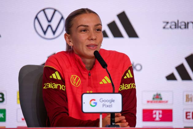 Madrid, Germany 01 December 2025 UEFA Nations League Women Final Closing PK 2025 Spain vs Germany In the picture Elisa Senß Senss Germany at the final press conference in Madrid Estado Metropolitano Copyright: xFotostandx xFantinix