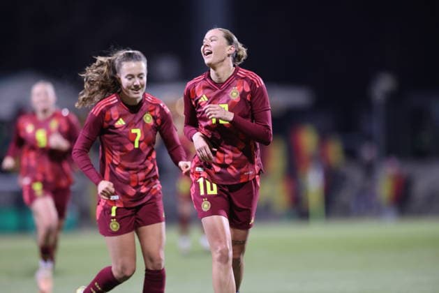 GER, Frankfurt, Germany vs France, international match round, Football, FIFA, 2025 2026 season, U23, Stadion am Brentanobad, Group A in the picture Larissa Mühlhaus Germany U23 scores the goal for 1 0, jubilation and joy DFB DFL REGULATIONS PROHIBIT ANY USE OF PHOTOGRAPHS AS IMAGE SEQUENCES AND OR QUASI VIDEO, 01 12 2025 Copyright: HMBxMedia HendrikxHamelau