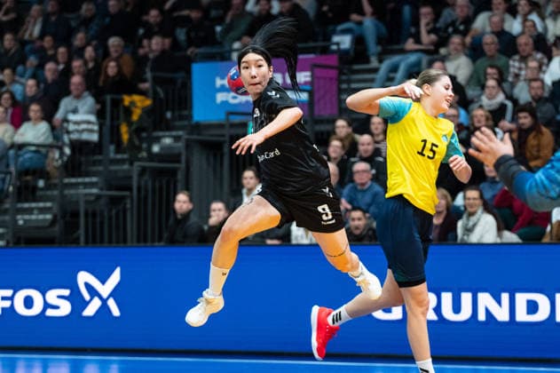 LEE Yeongyeong (9 Republic of Korea) takes a shot at goal during the IHF Women s Handball World Championship, WM, Weltmeisterschaft game between Republic of Korea and Kazakhstan at the SWT Arena in Trier, Germany Copyright: xMartinxPitschx xSPPx Sportspressphoto_SPR68534