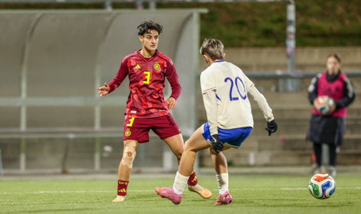 GER, Frankfurt, Germany vs France, International Match Round, Football, FIFA, Season 2025 2026, U23, Stadion am Brentanobad, Group A pictured from l Dilara Acikgöz Lucie Calba France U23 DFB DFL REGULATIONS PROHIBIT ANY USE OF PHOTOGRAPHS AS IMAGE SEQUENCES AND OR QUASI VIDEO, 01 12 2025 Copyright: HMBxMedia HendrikxHamelau