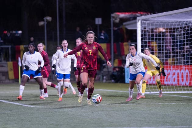 01 12 2025, xhfmx, Soccer Women U23 International, Germany France Mara Alber Germany U23 claims a ball in the French penalty area DFL DFB REGULATIONS PROHIBIT ANY USE OF PHOTOGRAPHS as IMAGE SEQUENCES and or QUASI VIDEO Frankfurt
