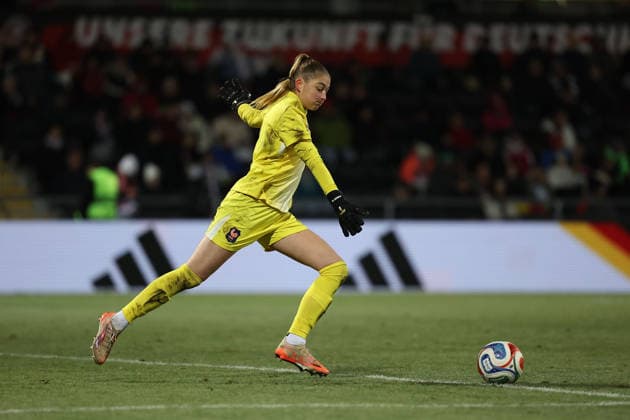 2025 12 01 xjfx Soccer U 23 international match round, 2025 2026, Group A Germany France v l , Alice PINGUET U23 France in action, in action, DFL DFB REGULATIONS PROHIBIT ANY USE OF PHOTOGRAPHS as IMAGE SEQUENCES and or QUASI VIDEO Copyright: JoaquimxFerreira