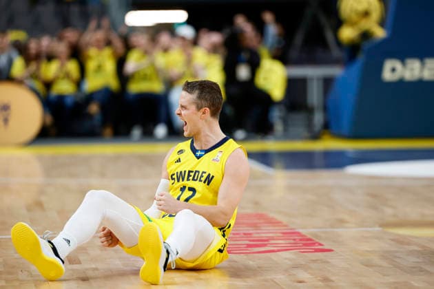 GOTHENBURG, SWEDEN 20251201 Swedens Ludvig Hakanson during Tuesdays basketball World Cup qualifier between Sweden and Slovenia in Scandinavium GOTHENBURG SWEDEN x9200x  Copyright: xAdamxIhse TTx BASKET VM-KVAL SVERIGE-SLOVENIEN