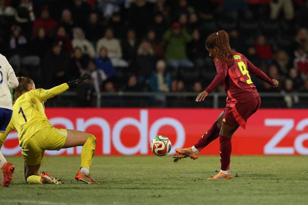 2025 12 01 xjfx Soccer U 23 International Match Round, 2025 2026, Group A Germany France v l , Alice PINGUET U23 France , Delice Boboy Women U 23 Germany scores the goal to 2 0 DFL DFB REGULATIONS PROHIBIT ANY USE OF PHOTOGRAPHS as IMAGE SEQUENCES and or QUASI VIDEO Copyright: JoaquimxFerreira