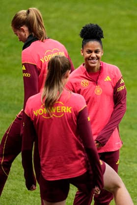December 1, 2025, Madrid, Madrid, Spain: Shekiera Martinez of Germany during the training session prior her UEFA Women s Nations League 2025 final second leg match against Spain at Riyadh Air Metropolitano stadium on December 01, 2025 in Madrid, Spain. Madrid Spain - ZUMAa181 20251201_zaa_a181_111 Copyright: xOscarxJ.xBarrosox