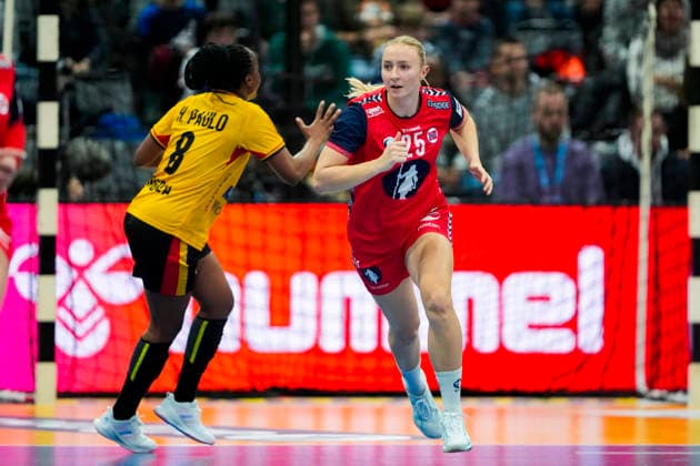 Women s Handball World Championship 2025 Norway Angola Trier, Germany 20251201 Henny Ella Reistad during the group stage match in the Women s Handball World Championship between Norway and Angola in the SWT Arena Photo Beate Oma Dahle NTB Trier Germany EDITORIAL USE ONLY RESTRICTED USE FOR BETTING COMPANIES  Copyright: xBeatexOmaxDahlex xNTBx