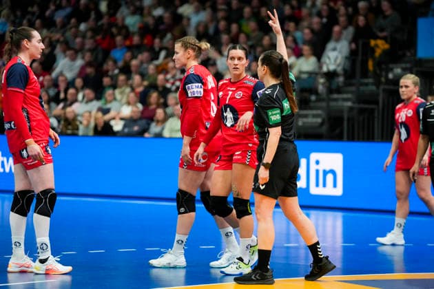 Women s Handball World Championship 2025 Norway Angola Trier, Germany 20251201 Norway s Stine Ruscetta Skogrand during the group stage match in the Women s Handball World Championship between Norway and Angola in the SWT Arena Photo Beate Oma Dahle NTB Trier Germany EDITORIAL USE ONLY RESTRICTED USE FOR BETTING COMPANIES  Copyright: xBeatexOmaxDahlex xNTBx
