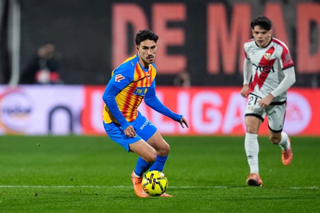 December 1, 2025, Madrid, Madrid, Spain: Andre Almeida of Valencia CF in action during the Spanish League, LaLiga EA Sports, football match played between Rayo Vallecano and Valencia CF at Estadio de Vallecas on December 01, 2025, in Madrid, Spain. Madrid Spain - ZUMAa181 20251201_zaa_a181_144 Copyright: xDennisxAgyemanx