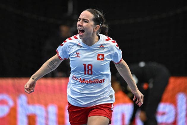 Netherlands, Handball, Womens World Championship 2025, Hungary vs Switzerland, 01 12 2025, Maaspoort Sports Events, s Hertogenbosch, Netherlands, Melanie Felber Switzerland, 18 celebrates a goal Copyright: xMarkusxVerwimpx