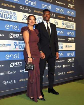 foto Mario Romano IPP Milano 01 12 2025 Gran Gala del Calcio 2025 nella foto Denzel Justus Morris Dumfries calciatore dell Inter con la moglie Jaimy Kenswiel Italy Photo Press - World Copyright italy ITALY  Copyright: xR4924_italyphotopressx