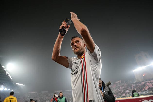 Jamie Vardy (Cremonese) celebragting during Bologna FC vs US Cremonese, Italian soccer Serie A match in Bologna, Italy, December 01 2025  Copyright: xGianlucaxRicci IPAxSportx xipa-agency.netx xx IPA_68610380 IPA_Agency_IPA68610380