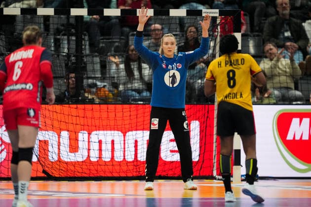 Women s Handball World Championship 2025 Norway Angola Trier, Germany 20251201 Norway s goalkeeper Eli Marie Raasok during the group stage match in the Women s Handball World Championship between Norway and Angola in the SWT Arena Photo Beate Oma Dahle NTB Trier Germany EDITORIAL USE ONLY RESTRICTED USE FOR BETTING COMPANIES  Copyright: xBeatexOmaxDahlex xNTBx