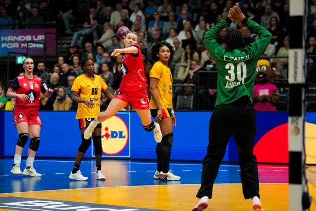Women s Handball World Championship 2025 Norway Angola Trier, Germany 20251201 Norway s Anniken Wollik during the group stage match in the Women s Handball World Championship between Norway and Angola in the SWT Arena Photo Beate Oma Dahle NTB Trier Germany EDITORIAL USE ONLY RESTRICTED USE FOR BETTING COMPANIES  Copyright: xBeatexOmaxDahlex xNTBx