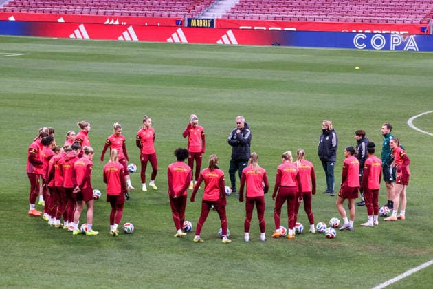 Madrid, Germany 01 December 2025 UEFA Nations League Women Final Final training 2025 Spain vs Germany In the picture The players of the German womens national soccer team in the team circle at the final training before the final match of the Women™s Nations League against Spain in Madrid Estado Metropolitano Copyright: xFotostandx xFantinix