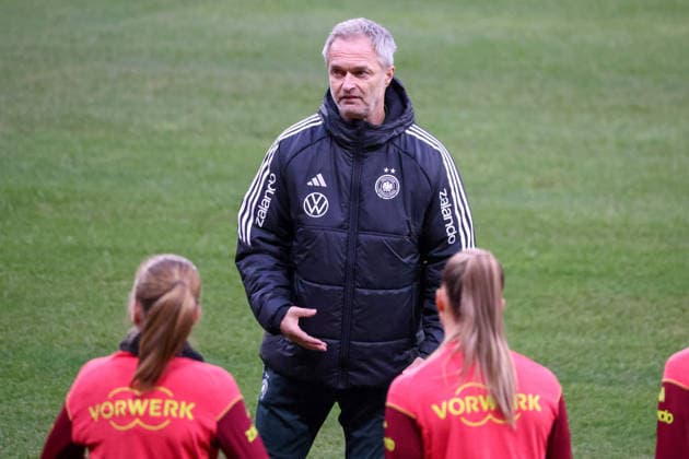 Madrid, Germany 01 December 2025 UEFA Nations League Women Final Final training 2025 Spain vs Germany In the picture national coach Christian Wück Wueck Germany at the final training before the final match of the Women™s Nations League against Spain in Madrid Estado Metropolitano Copyright: xFotostandx xFantinix
