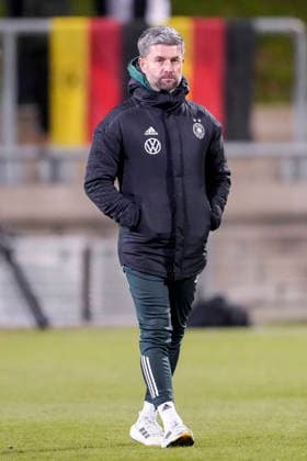 Michael Urbansky Coach, National Coach, Germany , Cropped, Full Body, Single Image, Single Photo, Action, Action, 01 12 2025, Frankfurt am Main Germany , Football, International Match, U23 Women, Germany France, DFB DFL REGULATIONS PROHIBIT ANY USE OF PHOTOGRAPHS AS IMAGE SEQUENCES AND OR QUASI VIDEO xozx