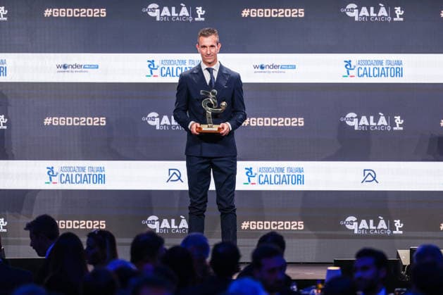 Referee Daniele Doveri receives the award as Best Referee of Season 2024-2025 during the Gran Galà del Calcio 2025 Oscar del Calcio Awards AIC at Spazio Antologico East End Studios in Milan Milan Italy Copyright: xBEAUTIFULxSPORTS Carabellix