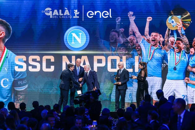 Aurelio De Laurentis President of SSC Napoli receives the award as Best Club of season 2024-2025 during the Gran Galà del Calcio 2025 Oscar del Calcio Awards AIC at Spazio Antologico East End Studios in Milan Milan Italy Copyright: xBEAUTIFULxSPORTS Carabellix