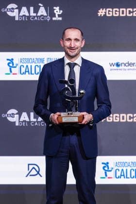 Giorgio Chiellini Italian Former Football Player receives the Legends Award seen during the Gran Galà del Calcio 2025 Oscar del Calcio Awards AIC at Spazio Antologico East End Studios in Milan Milan Italy Copyright: xBEAUTIFULxSPORTS Carabellix