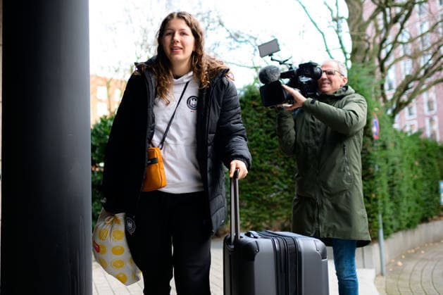 Handball, Women Germany Train journey to Dortmund Arrival Marie Steffen Germany at the team hotel Germany