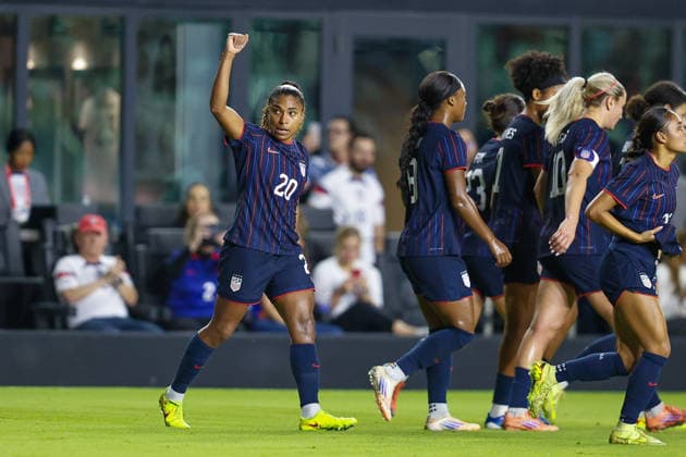 FT. LAUDERDALE, FL - DECEMBER 01: USWNT Forward Catarina Macario (20) celebrates her goal in the first half during an International Women™s friendly match between USA and Italy at Chase Stadium on December 01, 2025 in Fort Lauderdale, Florida. (Photo by Chris Arjoon Icon Sportswire) SOCCER: DEC 01 Women s USA vs Italy EDITORIAL USE ONLY Icon25120100121