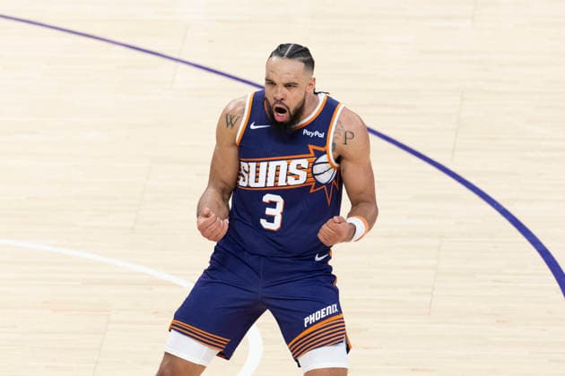 December 1, 2025, Los Angeles, California, United States: Phoenix Suns™ Dillon Brooks (3) celebrates his 3-pointer against the Los Angeles Lakers during an NBA, Basketball Herren, USA basketball game, in Los Angeles Monday Dec. 1, 2025. Los Angeles United States - ZUMAs197 20251201_aaa_s197_358 Copyright: xRingoxChiux