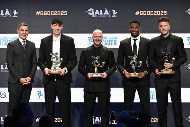 Milan, AIC Football Gala 2025 - Alessandro Costacurta, Alessandro Bastoni, Amir Rrahmani, Denzel Dumfries, Federico Dimarco  Copyright: xManuekexMangiarottix xipa-agency.netx xMangiarotti Terenghix IPA_Agency_IPA68610829  Copyright: xIMAGO ManuekexMangiarottix xipa-agency.netx xIMAGO IndependentxPhotoxAgencyxInt.x IPA_Agency_IPA68610829