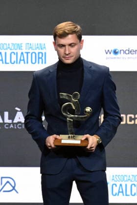 Milan, AIC Football Grand Gala 2025 - Nicolò Barella  Copyright: xManuekexMangiarottix xipa-agency.netx xMangiarotti Terenghix IPA_Agency_IPA68610839  Copyright: xIMAGO ManuekexMangiarottix xipa-agency.netx xIMAGO IndependentxPhotoxAgencyxInt.x IPA_Agency_IPA68610839