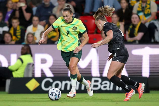 SOCCER AUSTRALIA NEW ZEALAND WOMEN, Caitlin Foord of the Matildas is tackled by Catherine Joan Bott of New Zealand during the International Women s Friendly match between between Australia and New Zealand at Coopers Stadium in Adelaide, Tuesday, December 2, 2025. ( NO ARCHIVING, EDITORIAL USE ONLY ADELAIDE SOUTH AUSTRALIA AUSTRALIA  Copyright: xMATTxTURNERx 20251202160349599430